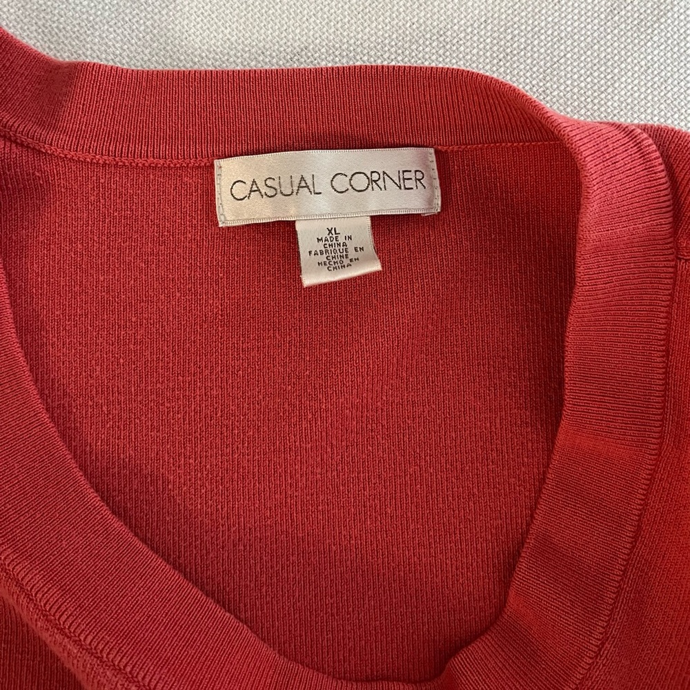 Casual Corner Coral Women's Sweater 75 percent Silk - Picture 4 of 5